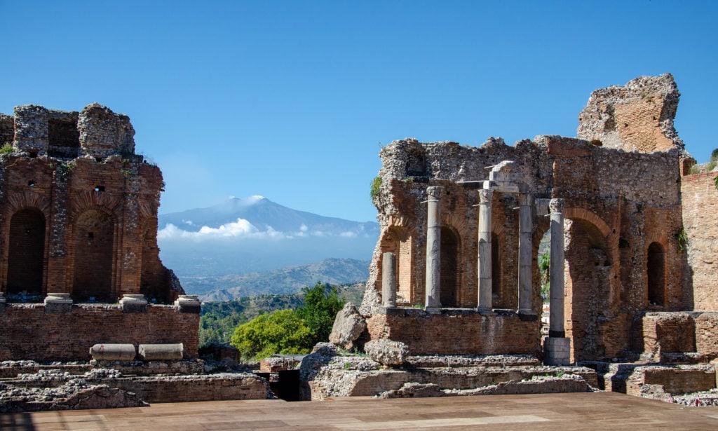 Taormina - výhled z divadla Teatro Grecko